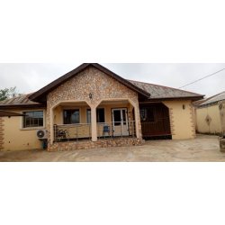 4 bedroom bungalow with all modern facilities 